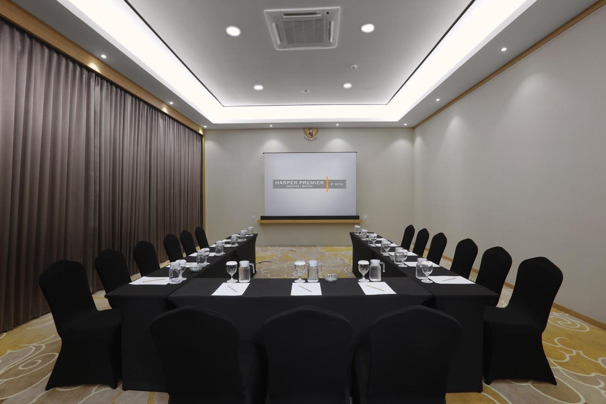 Harper Premier Nagoya Batam Hotel Kültér fotó
